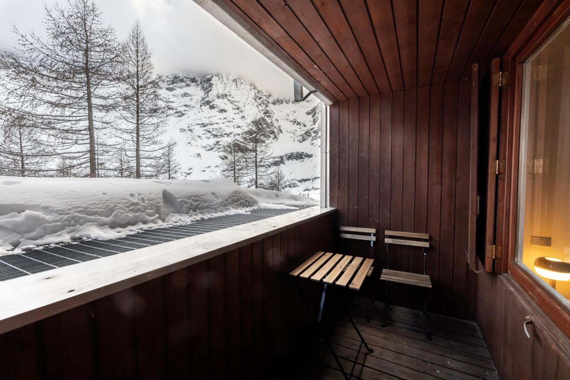 Erikzang - Cervinia Ski In Ski Out Apartments ブレウイル・チェルヴィナイア エクステリア 写真