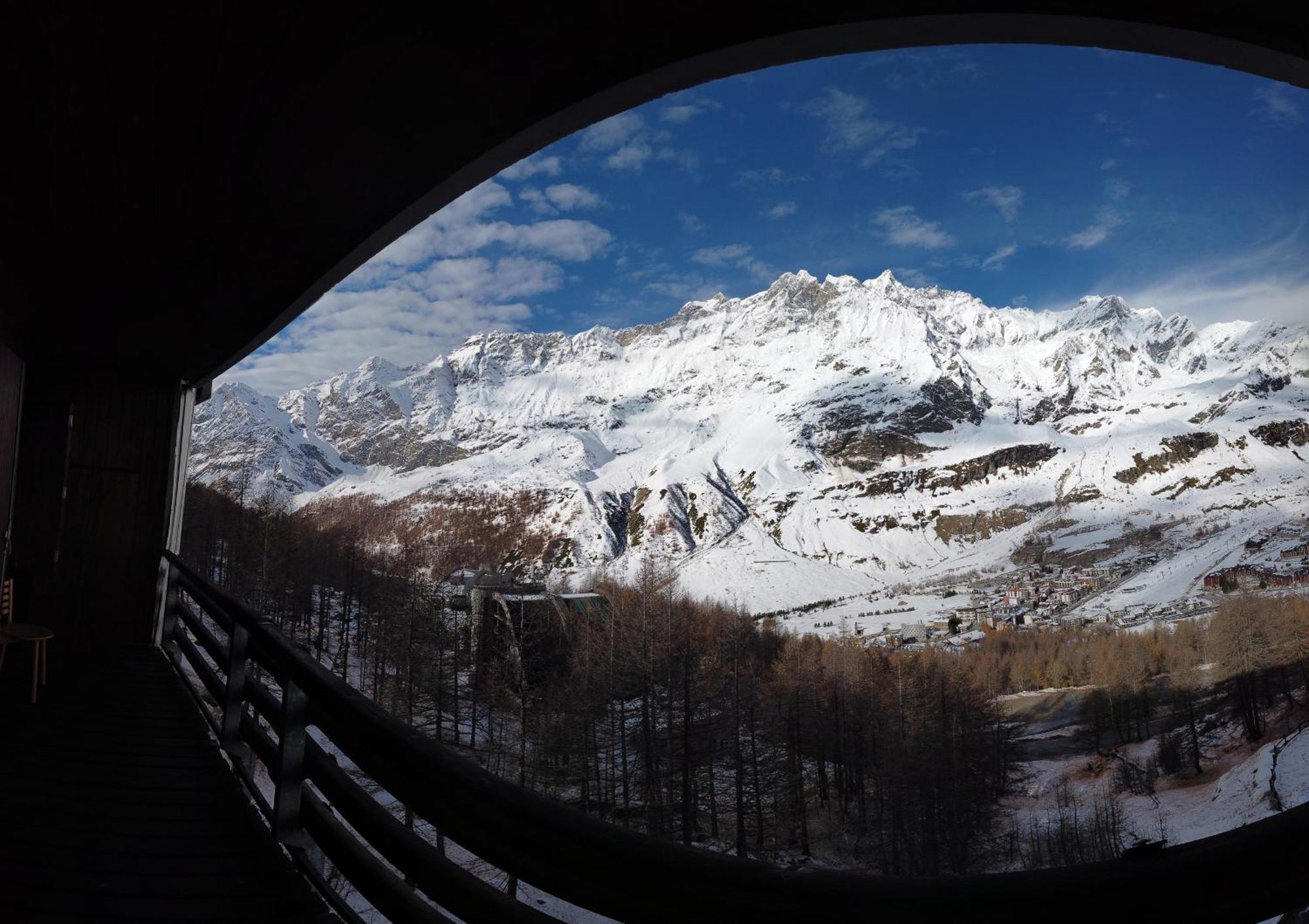 Erikzang - Cervinia Ski In Ski Out Apartments ブレウイル・チェルヴィナイア エクステリア 写真